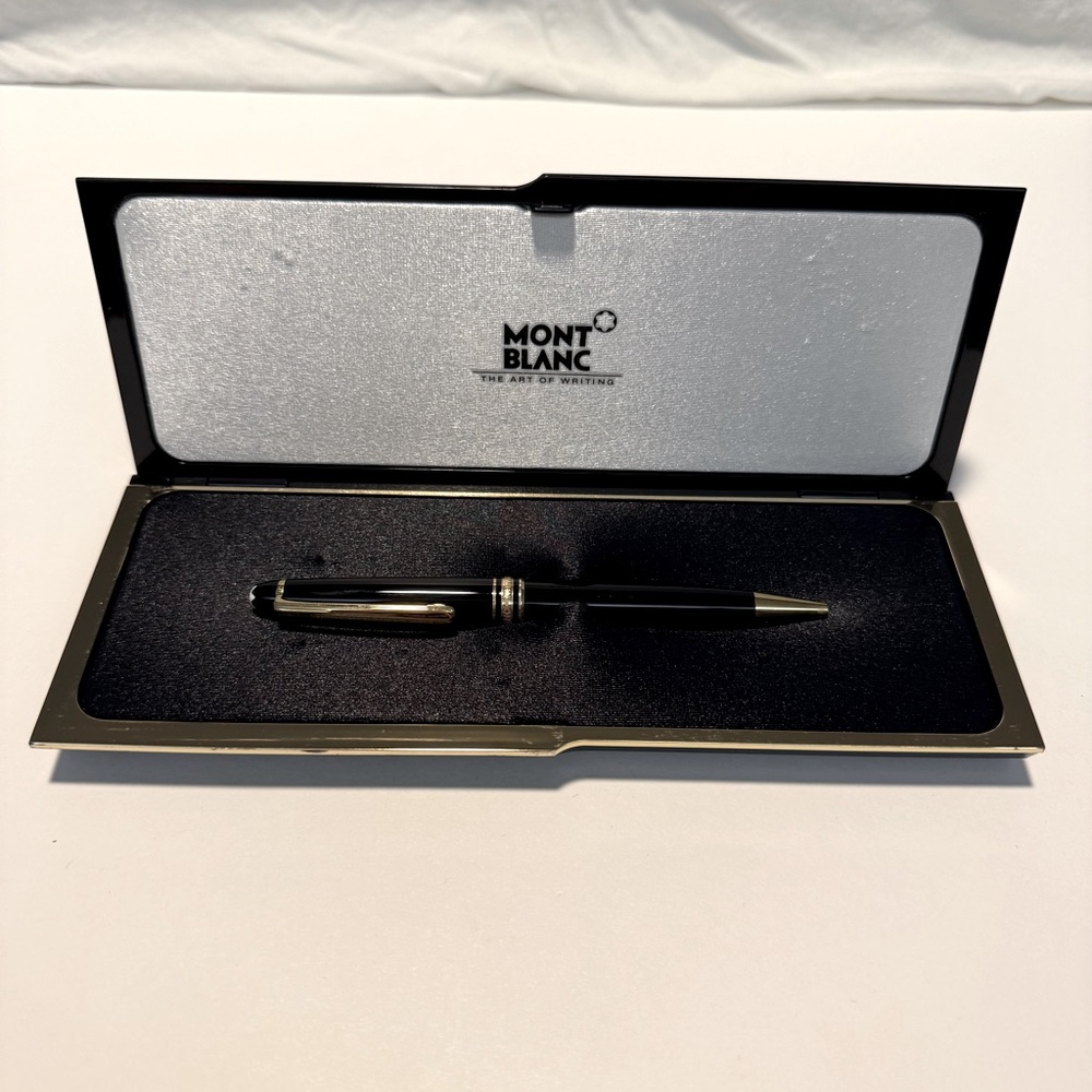 Vintage 1990s Montblanc Meisterstuck ballpoint pen with case